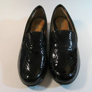 Michelle D Black Patent Leather Loafers sz 10M NEW